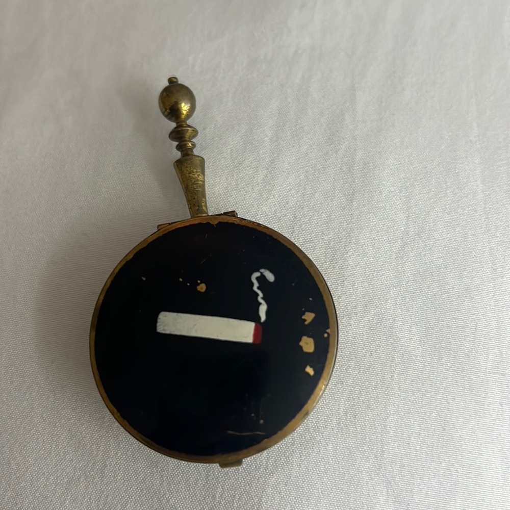 Vintage portable ashtray